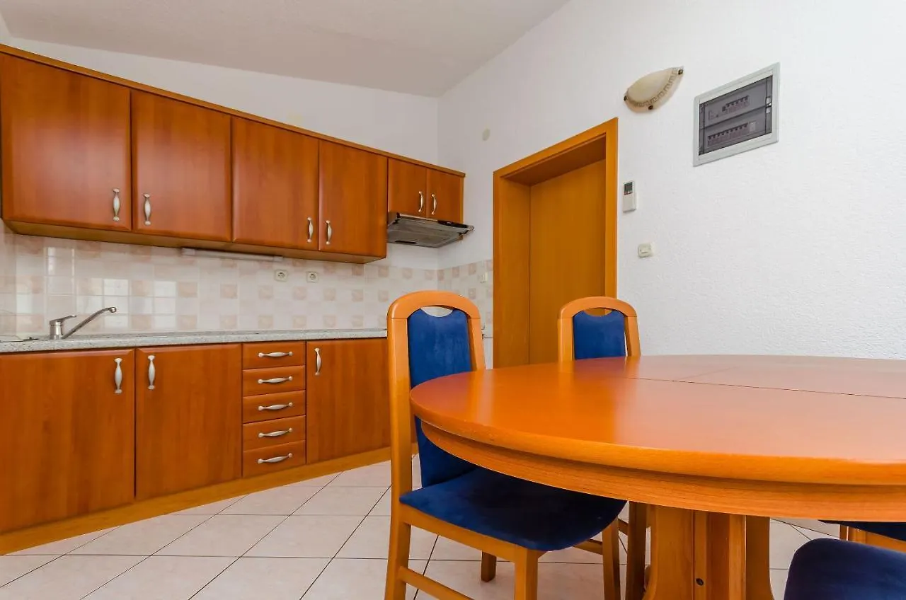 Apartments Milivoj Seget Vranjica 0*,  Kroatië