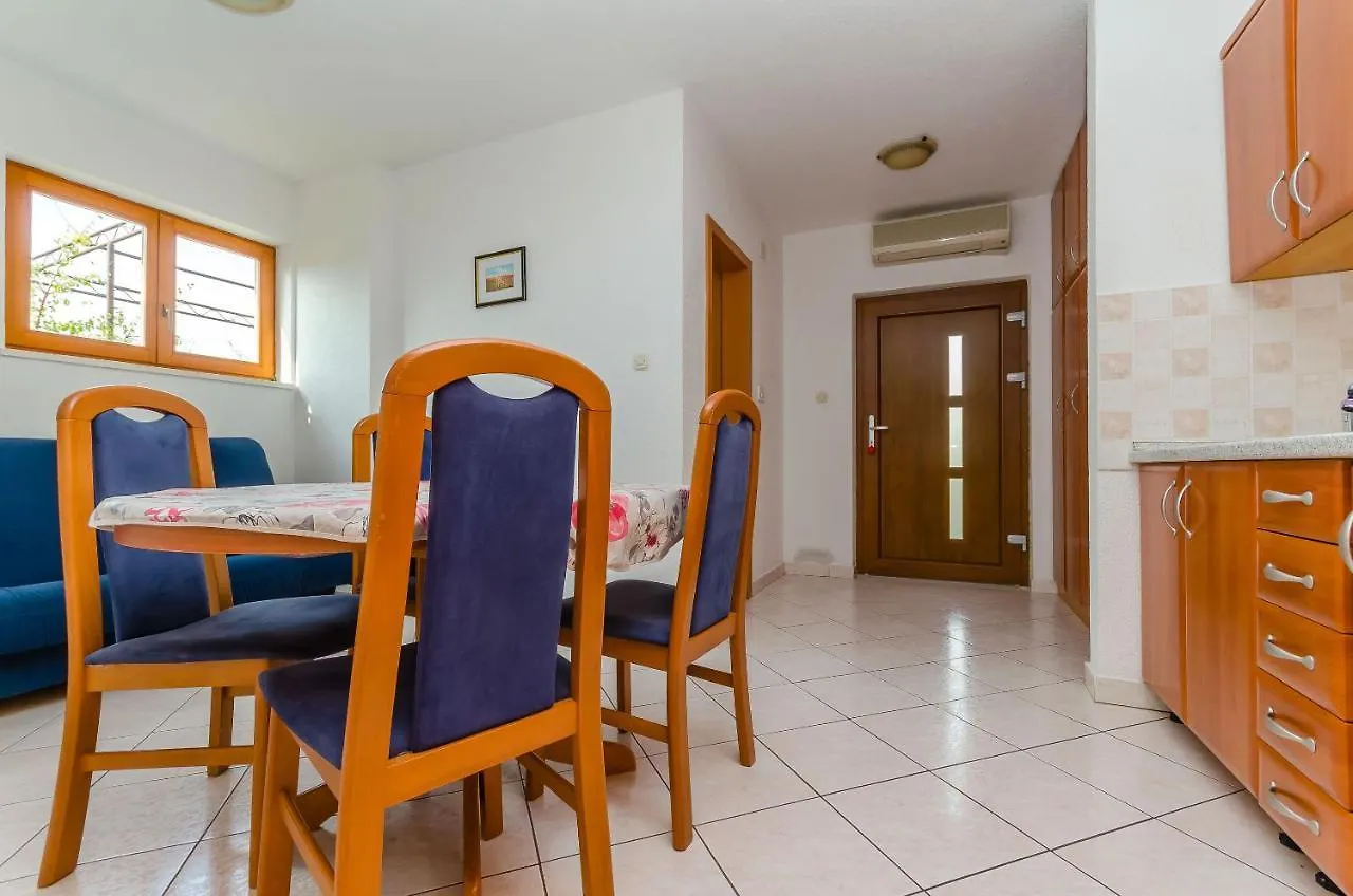 Apartments Milivoj Seget Vranjica 0*,  Croatia