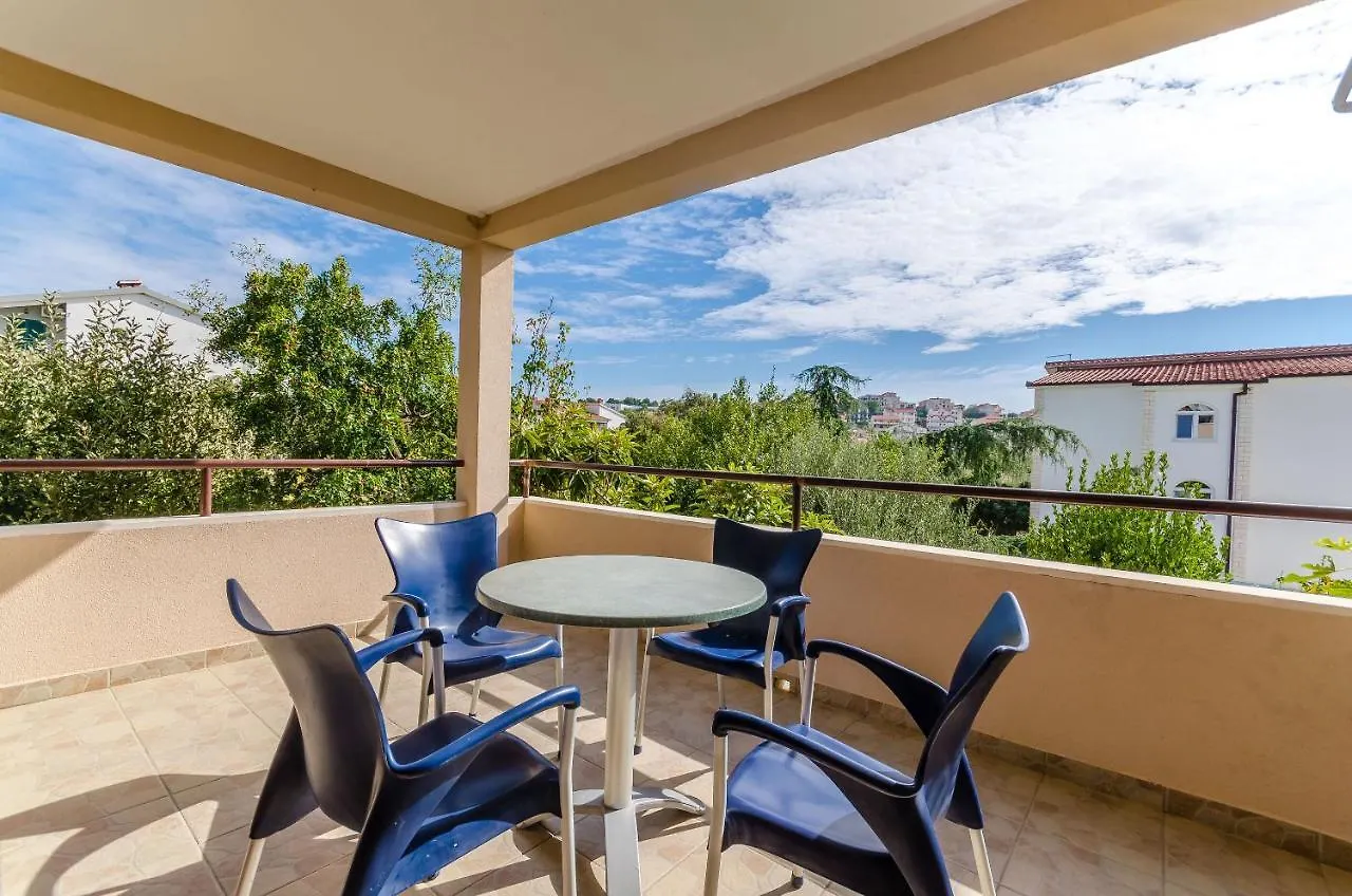 Apartments Milivoj Seget Vranjica 0*,